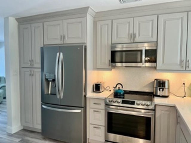 4 of 32 - 200 Ne 56th Street #200, Oakland Park, FL