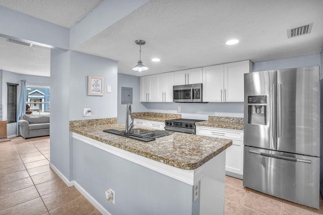 5 of 40 - 5828 Cassandra Court, West Palm Beach, FL