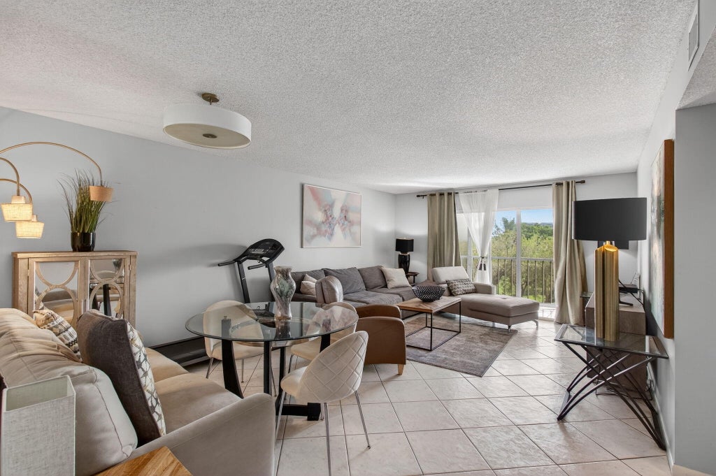 7006 Huntington Lane #306, Delray Beach