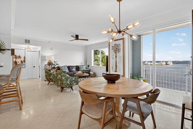 675 Nw Flagler Avenue #202, Stuart