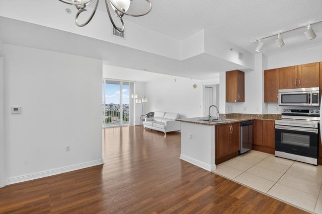 2 of 56 - 350 N Federal Highway #714, Boynton Beach, FL