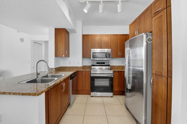 3 of 56 - 350 N Federal Highway #714, Boynton Beach, FL