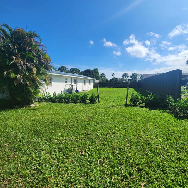 4 of 25 - 855 Se Highland Avenue, Stuart, FL