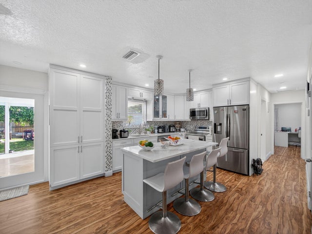 7026 Pine Tree Lane, Lake Clarke Shores