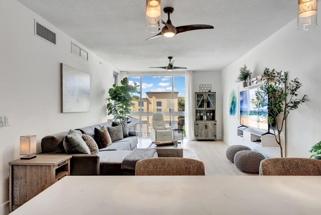 4 of 35 - 111 Se 1st Avenue #517, Delray Beach, FL