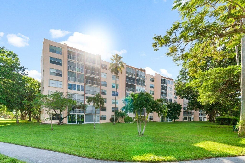 14623 Bonaire Boulevard #405, Delray Beach