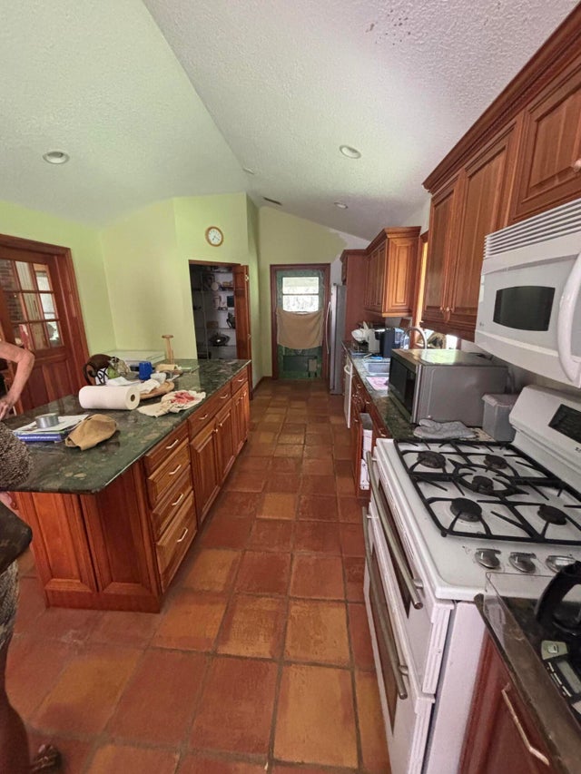 4 of 16 - 1686 E Road, Loxahatchee Groves, FL