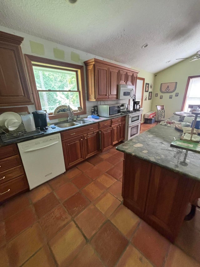 5 of 16 - 1686 E Road, Loxahatchee Groves, FL