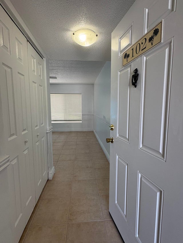 5 of 30 - 815 W Boynton Beach Boulevard #4-102, Boynton Beach, FL