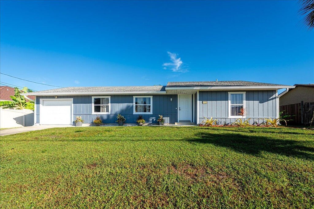 1129 Sw Jacqueline Av, Port Saint Lucie
