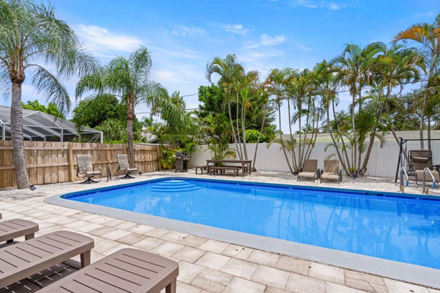 2 of 23 - 19165 Se Homewood Avenue, Tequesta, FL