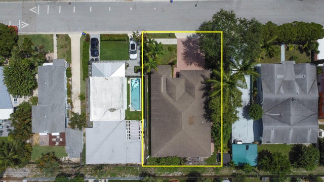 2 of 28 - 1501 N Palmway, Lake Worth, FL