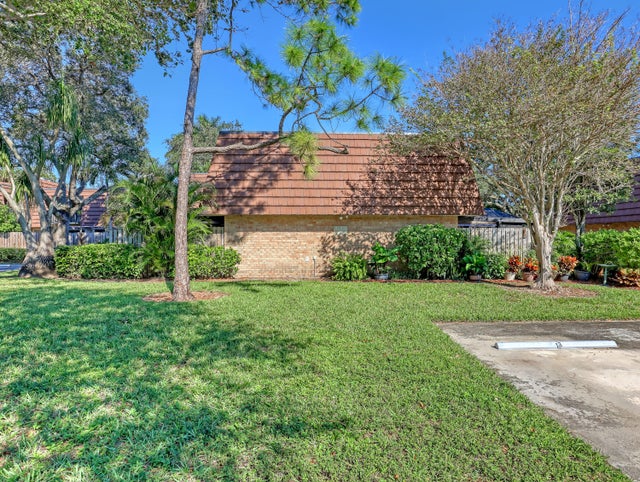 3 of 37 - 1415 14th Lane, Palm Beach Gardens, FL