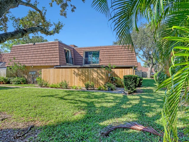 5 of 37 - 1415 14th Lane, Palm Beach Gardens, FL