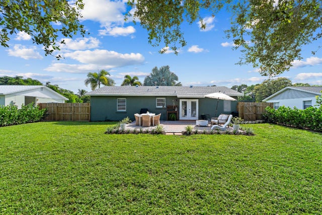 3 of 39 - 1009 Mohican Boulevard, Jupiter, FL