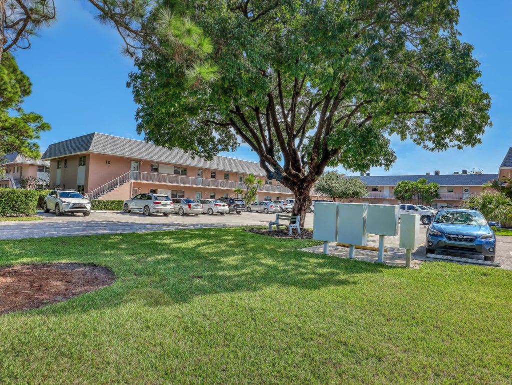 18081 Se Country Club Dr #10-91, Tequesta
