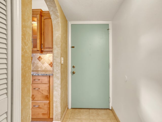 5 of 27 - 18081 Se Country Club Drive #10-91, Tequesta, FL