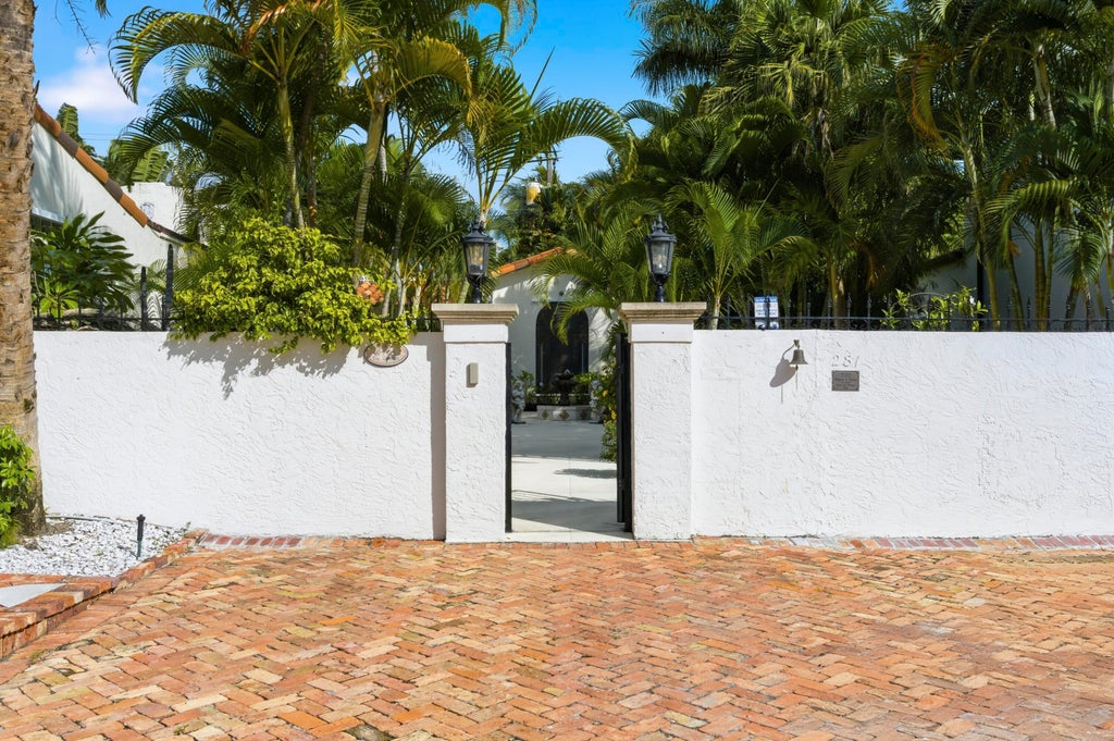 281 Granada Rd, West Palm Beach
