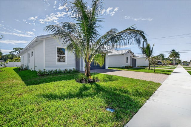 2 of 54 - 607 N Loxahatchee Drive, Jupiter, FL