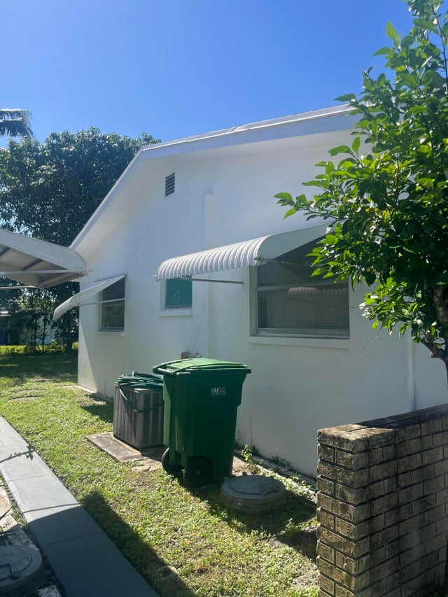 3 of 11 - 4626 Nw 44th Street, Tamarac, FL