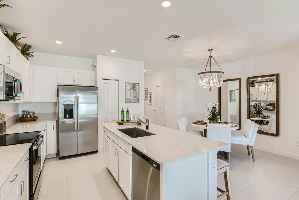 822 Se Grovebush Lane, Port Saint Lucie