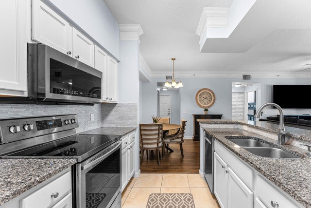 2 of 38 - 8211 Myrtlewood Circle W, Palm Beach Gardens, FL