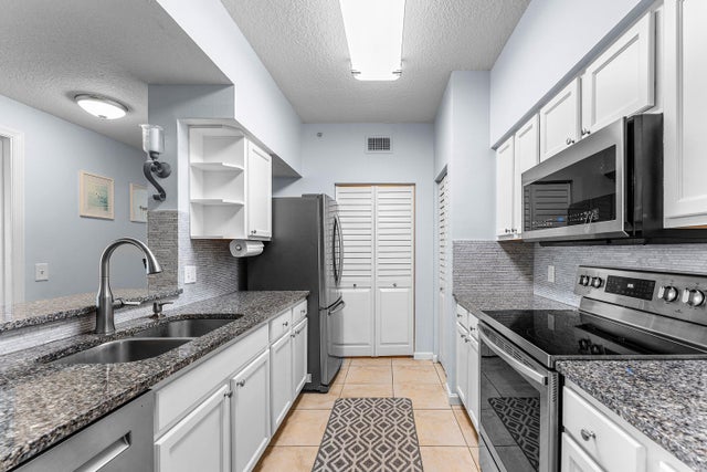 3 of 38 - 8211 Myrtlewood Circle W, Palm Beach Gardens, FL