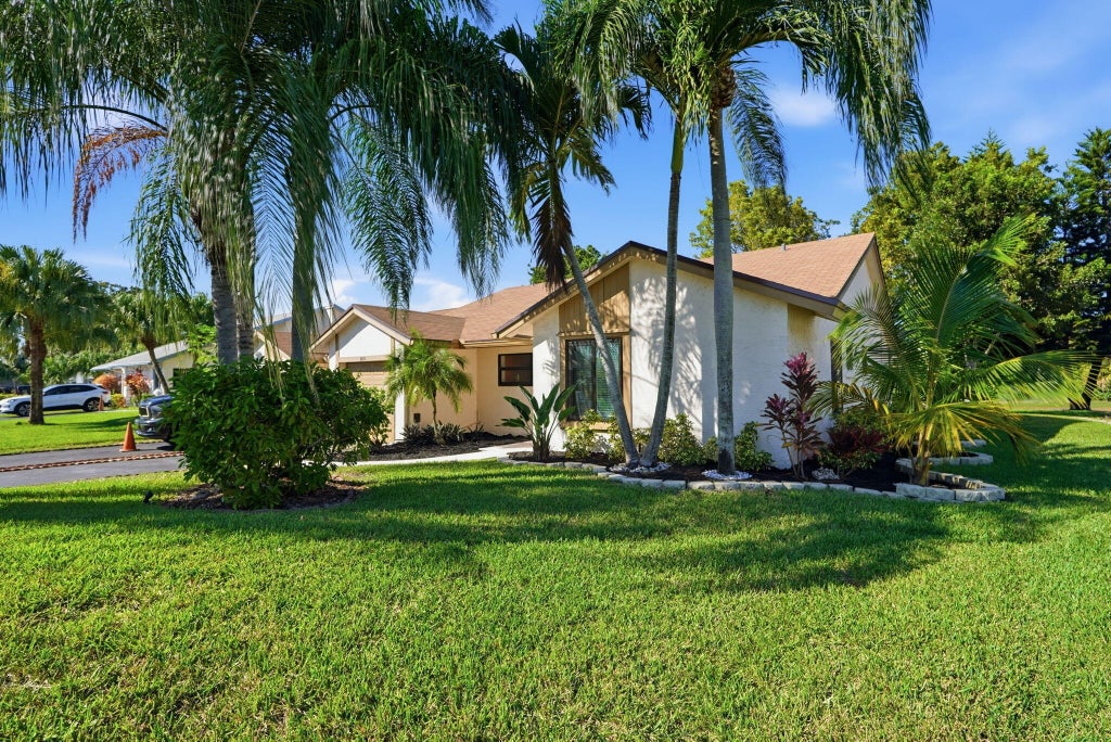 8001 Nw 61 St, Tamarac