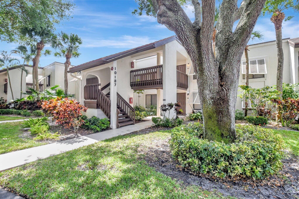 10187 Mangrove Drive #204, Boynton Beach