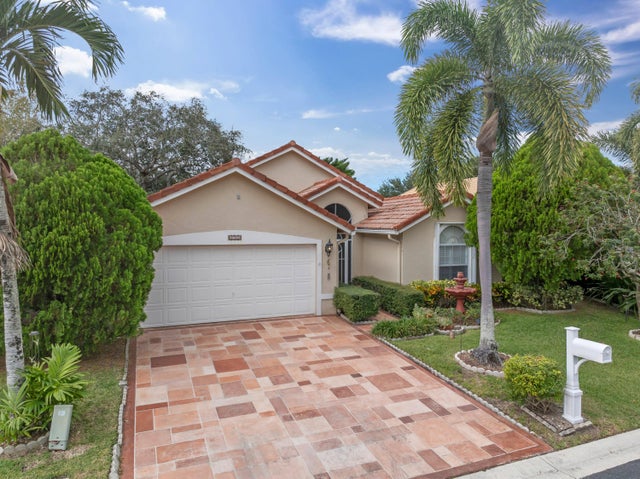 Photo of 2705 Pointe Cir, Greenacres FL