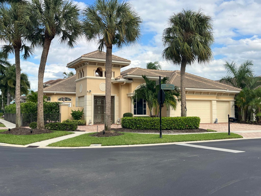 3879 Landings Dr, Boca Raton