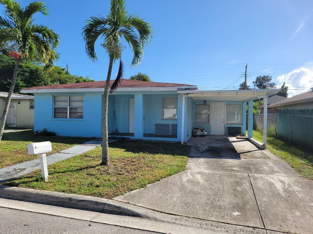 1119 W 32nd St, Riviera Beach