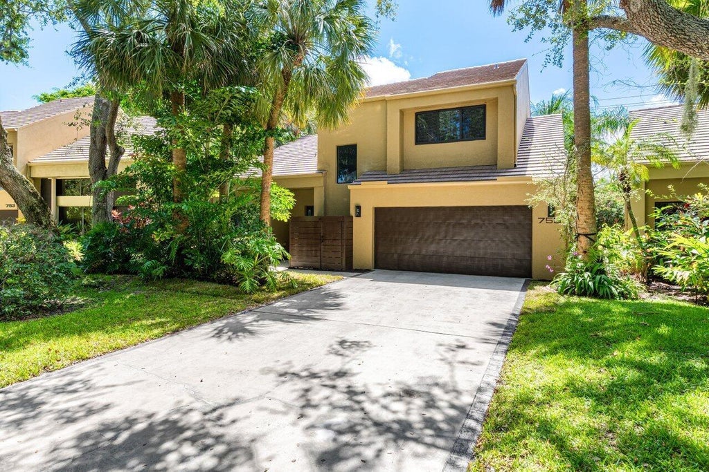 755 Saint Albans Dr, Boca Raton