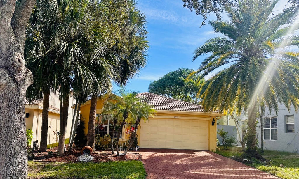 5200 Rising Comet Lane, Greenacres