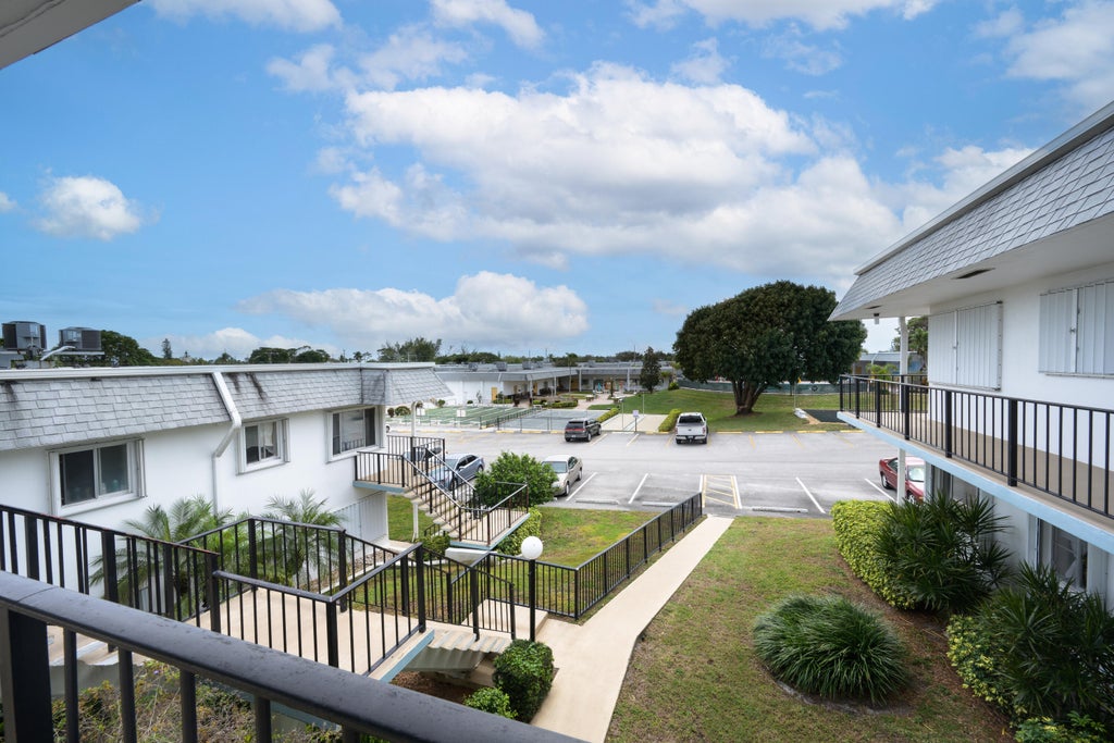 3402 Cynthia Lane #208, Lake Worth Beach