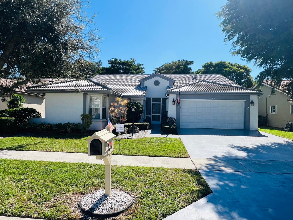 8261 Lake Cypress Rd, Lake Worth
