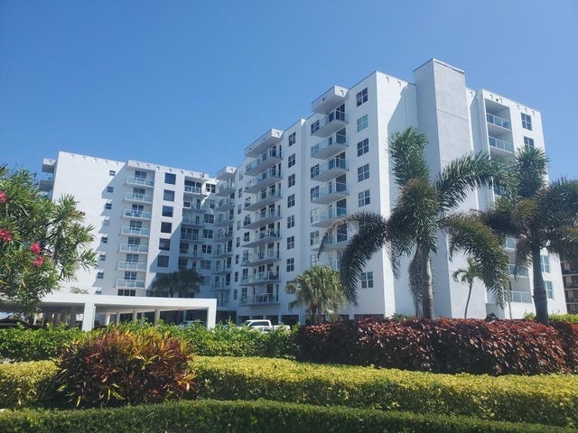 3450 S Ocean Boulevard #819, Palm Beach