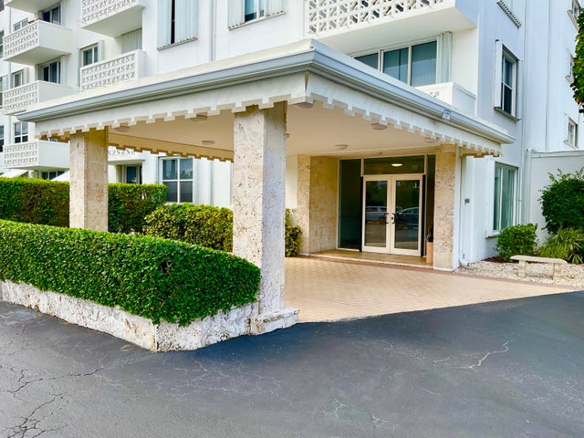 3 of 14 - 2840 S Ocean Boulevard #215, Palm Beach, FL