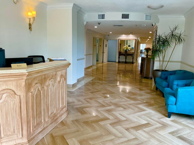 4 of 14 - 2840 S Ocean Boulevard #215, Palm Beach, FL