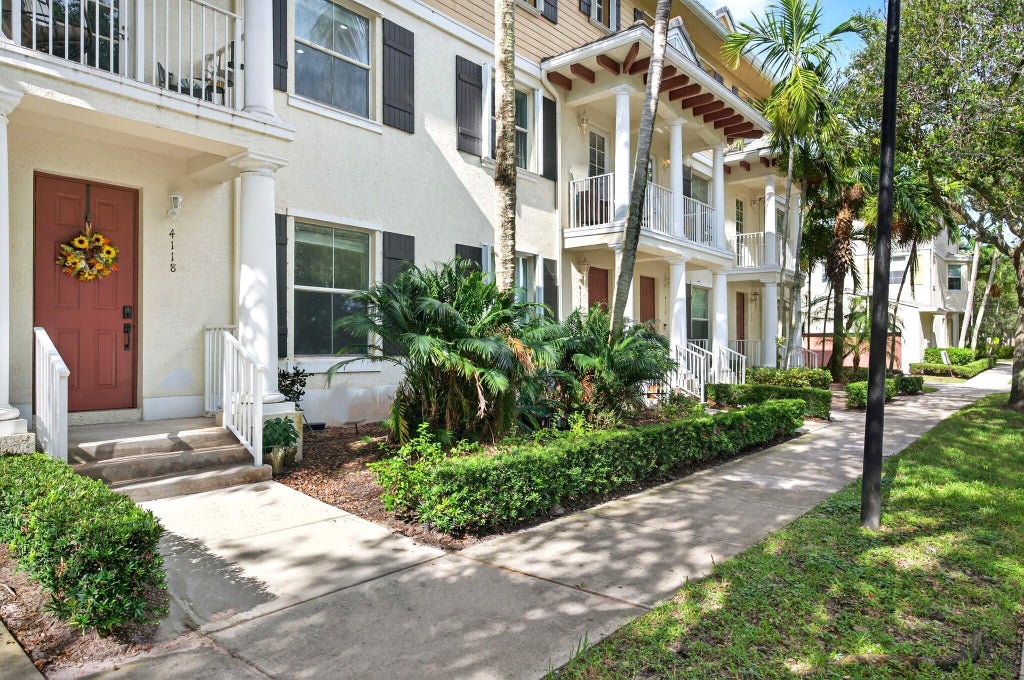 4118 Greenway Dr, Jupiter