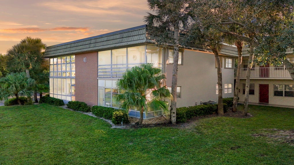 47 Vista Gardens Trl #102, Vero Beach