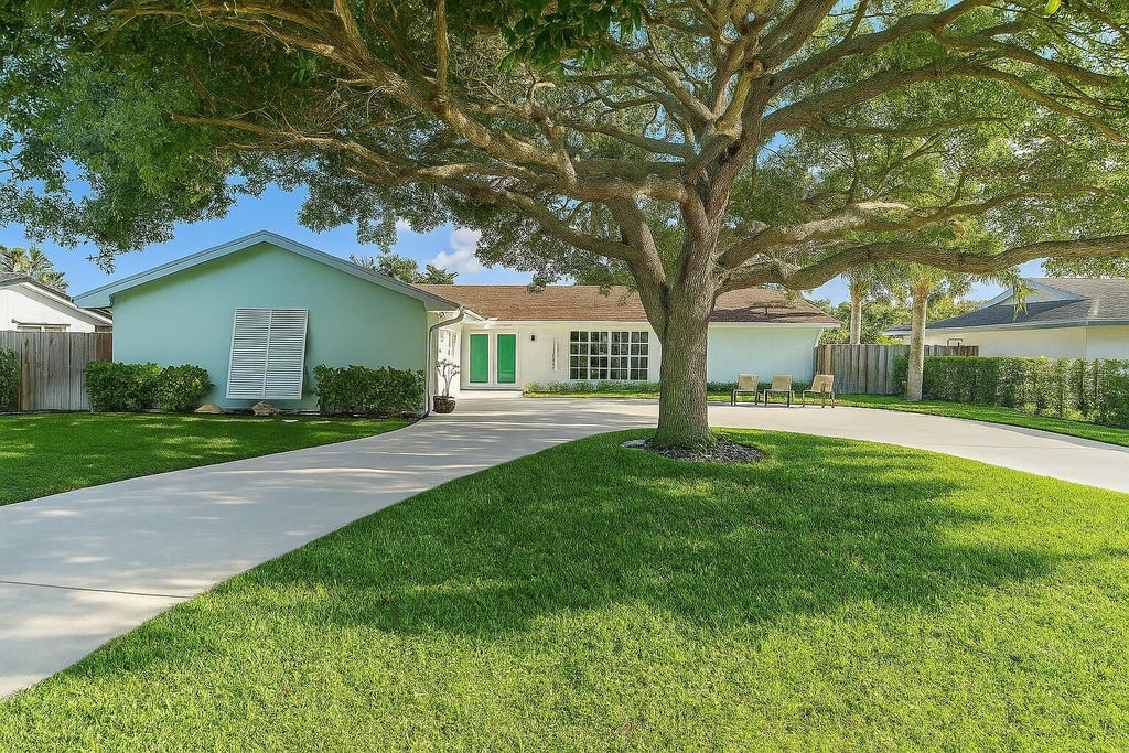 4193 Hyacinth Cir N, Palm Beach Gardens