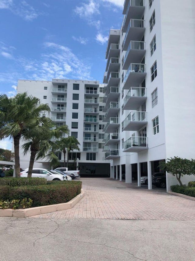 3 of 35 - 3450 S Ocean Boulevard #724, Palm Beach, FL