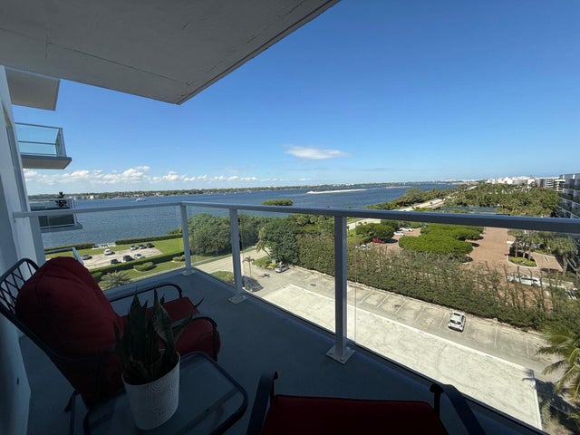 5 of 35 - 3450 S Ocean Boulevard #724, Palm Beach, FL