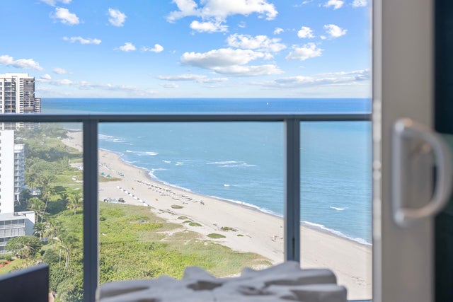 4 of 44 - 3100 N Ocean Drive #h-1702, Singer Island, FL