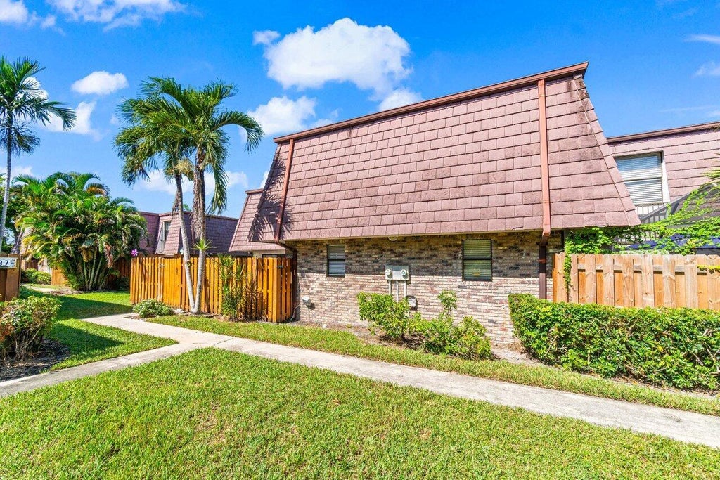 7529 Courtyard Run E, Boca Raton