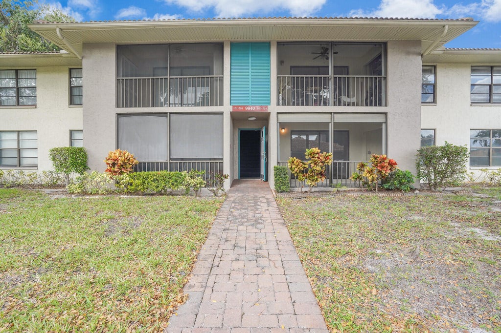 9840 Pineapple Tree Dr #103, Boynton Beach