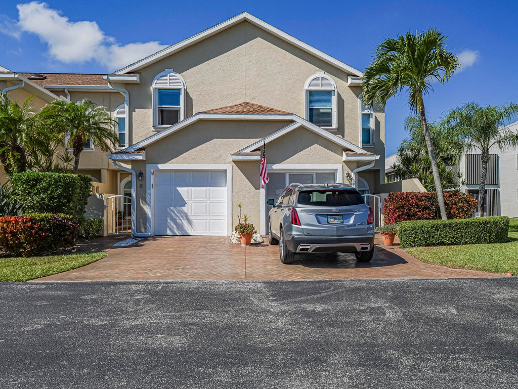 3223 S Lakeview Cir #20-8, Hutchinson Island
