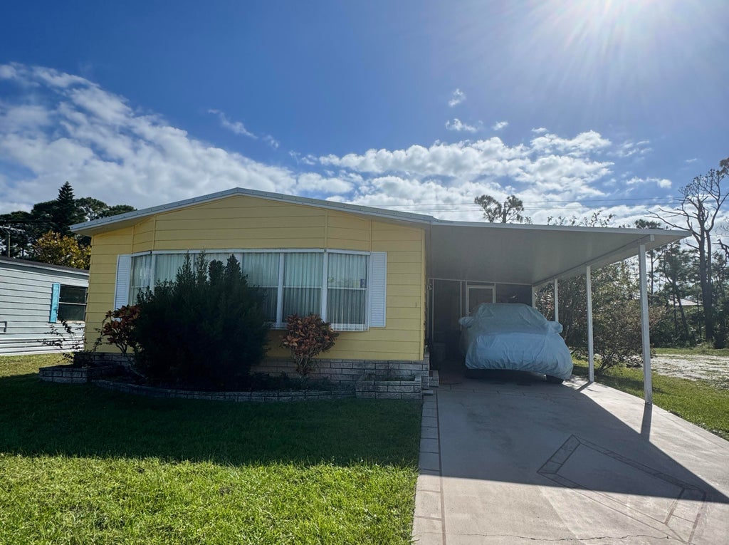 9 San Felipe, Fort Pierce