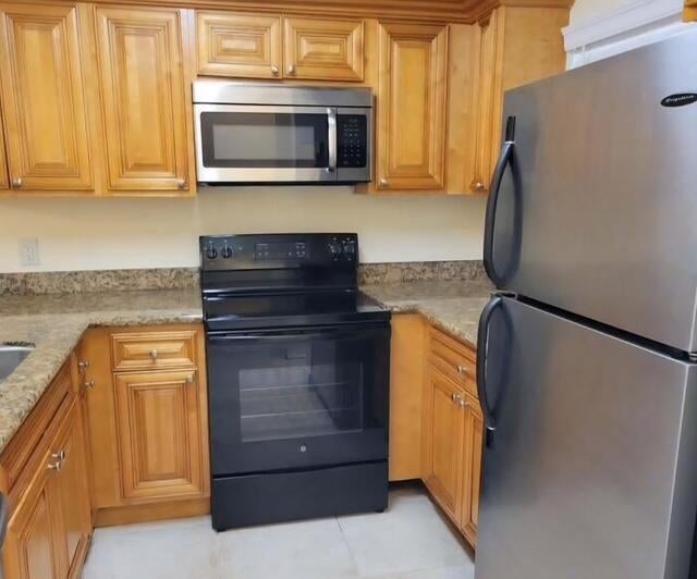 1442 E Lake Crystal Dr E #e, West Palm Beach